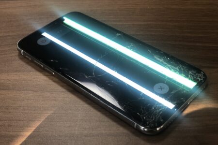 リペガレ通信【iPhoneXs 液晶修理】